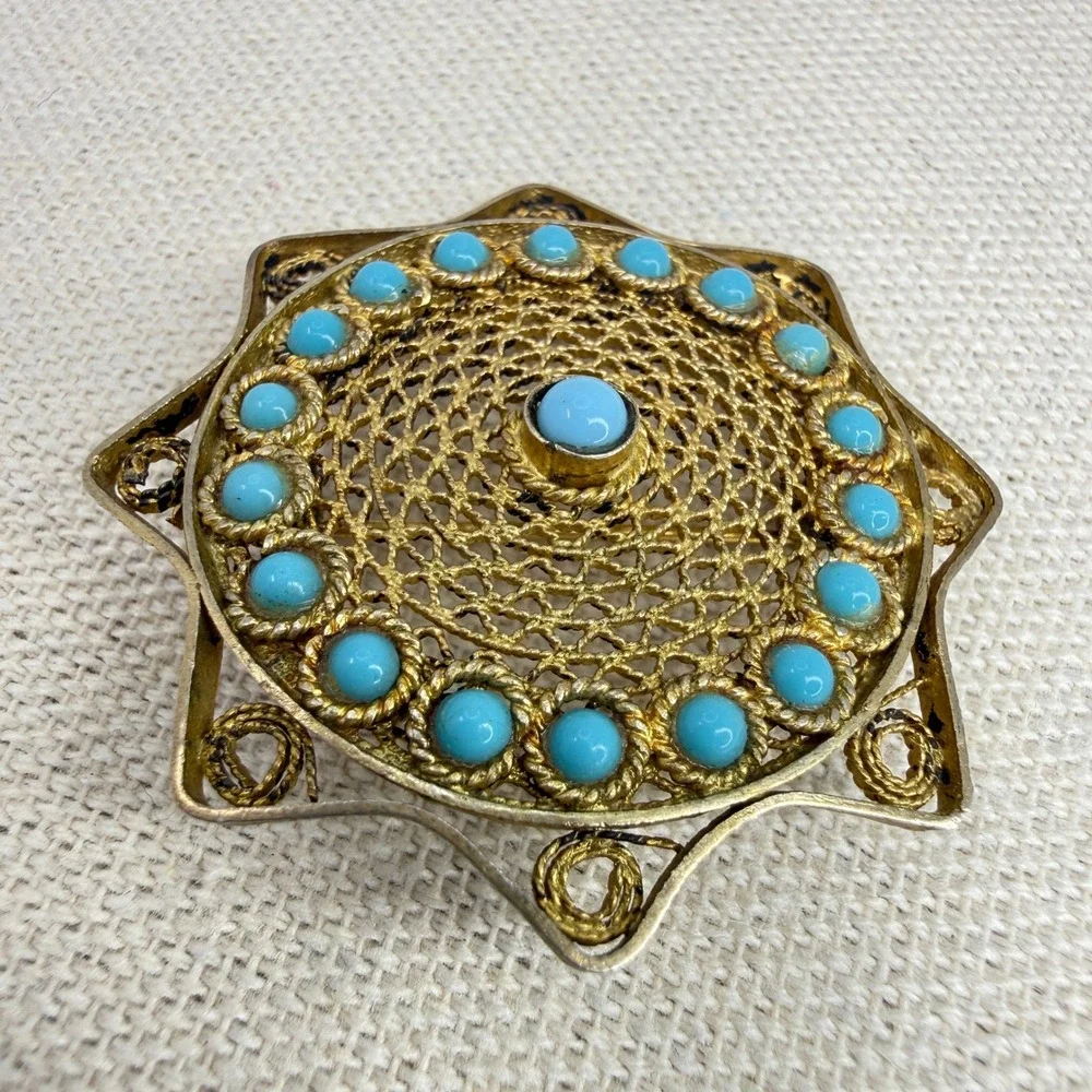 N/A intricate gold